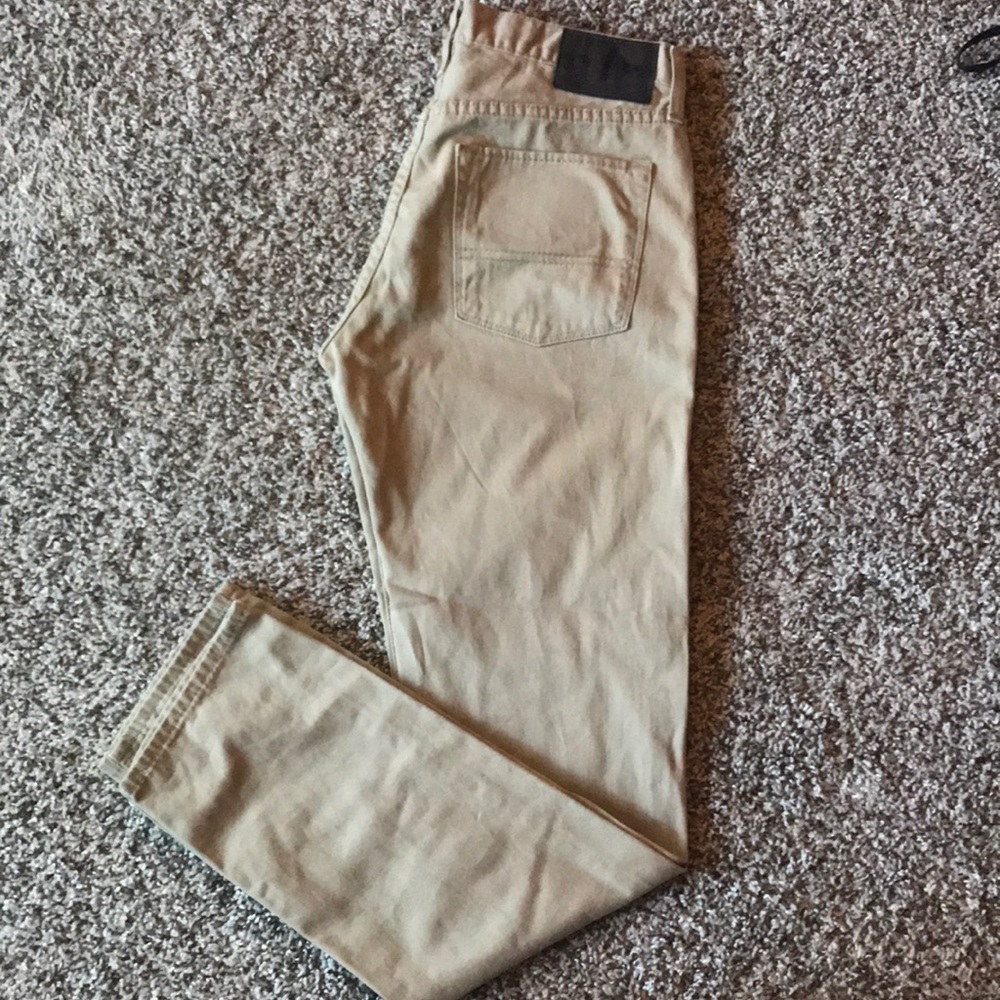 Khaki Levis 30x32